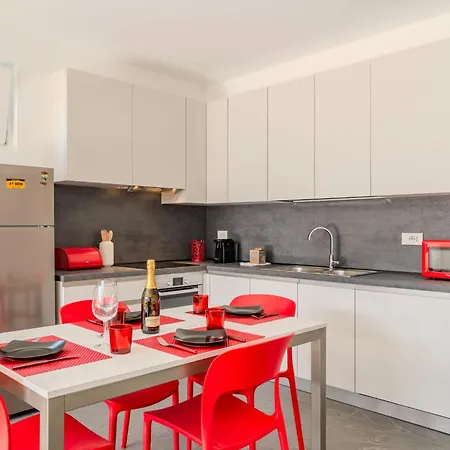 Sunny House By Interhome