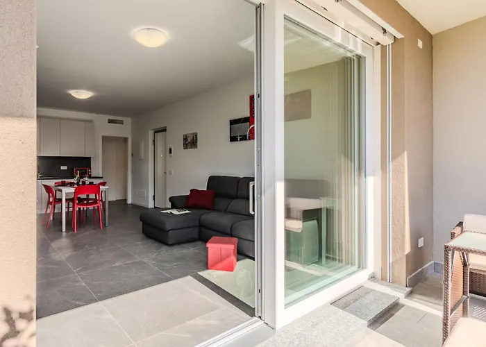 Sunny House By Interhome *